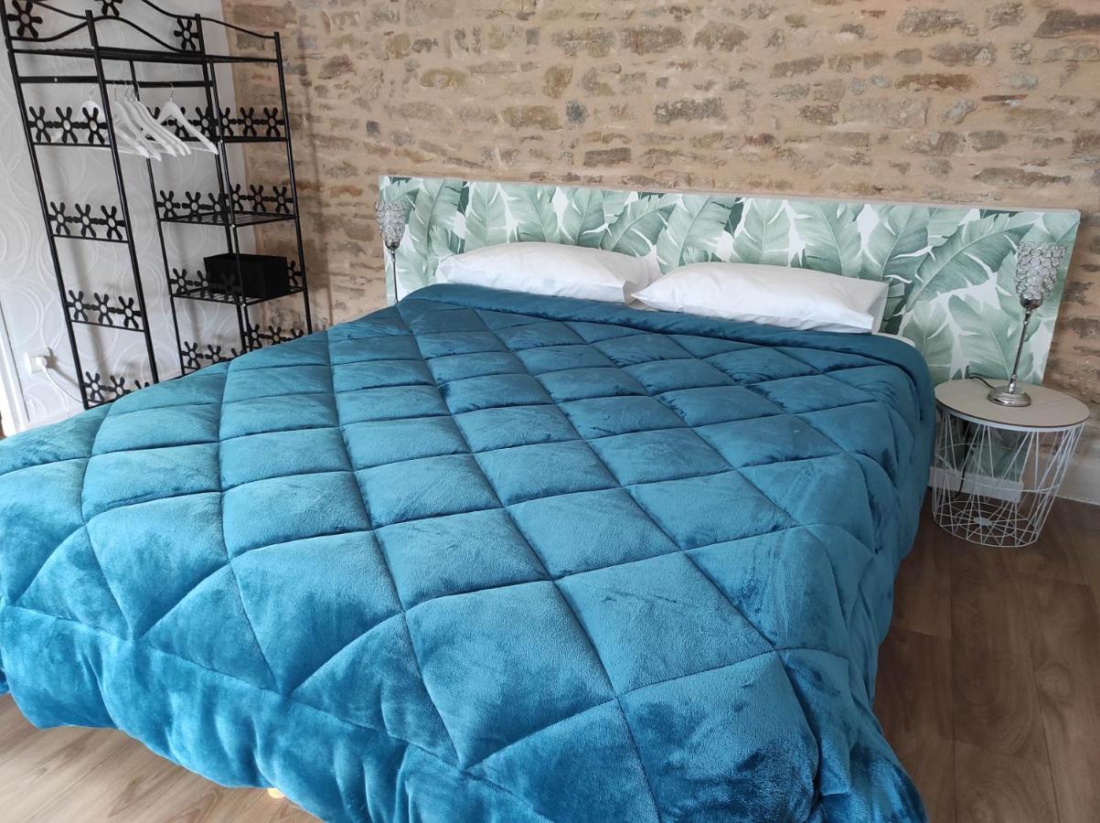 Appartement Oingt - Les Meubles Des Pierres Dorees Theize ภายนอก รูปภาพ